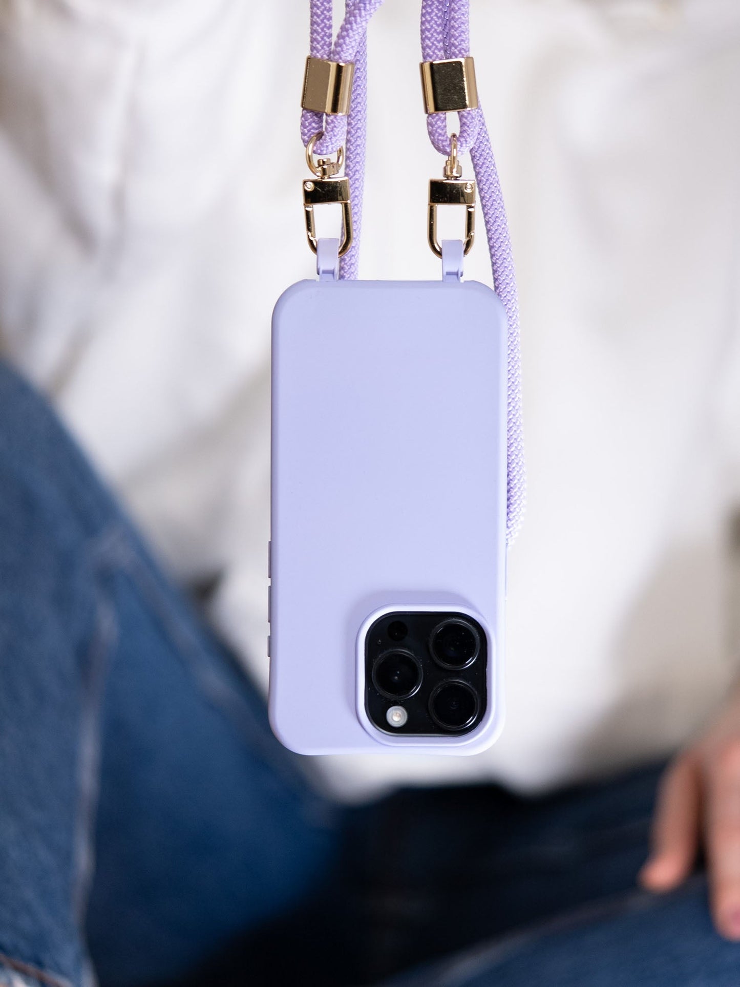 Violette Magsafe Handyhülle mit Ösen - Susanno iPhone 13 Handyhülle mit band in lila